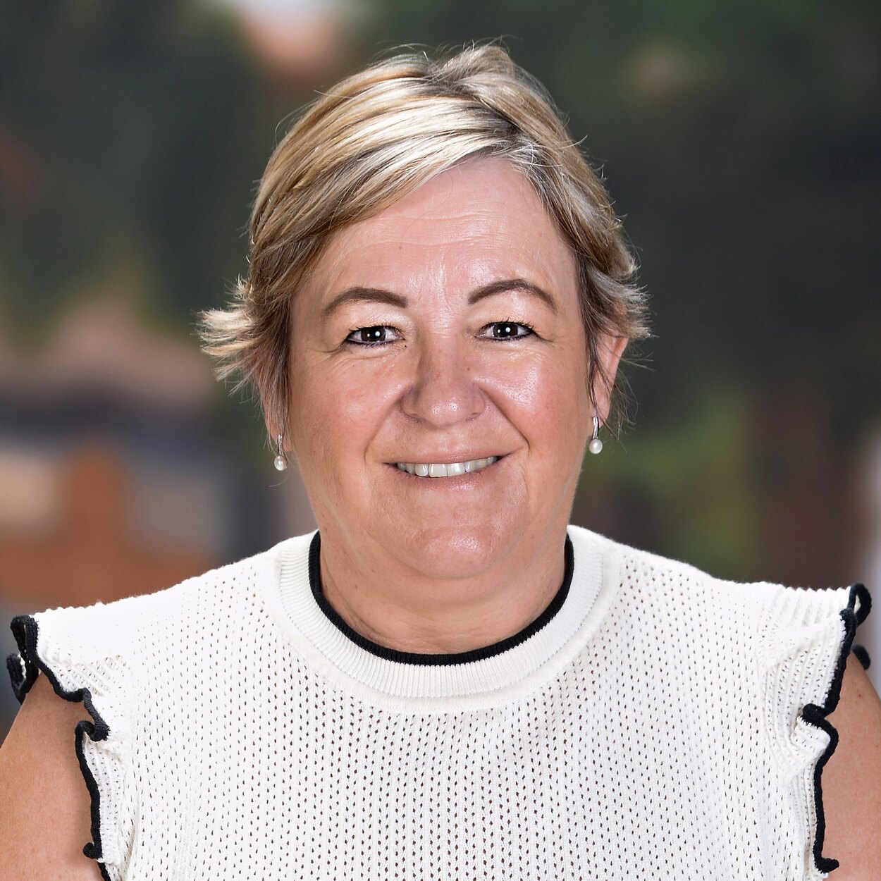 Mrs Michelle Myburgh